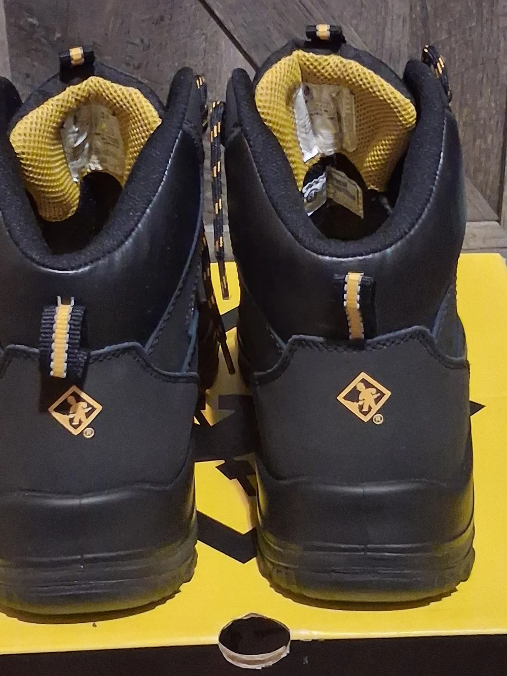 Terra Findley Men's Black Work Boots with Yellow Accents 13 (Only Tried On)